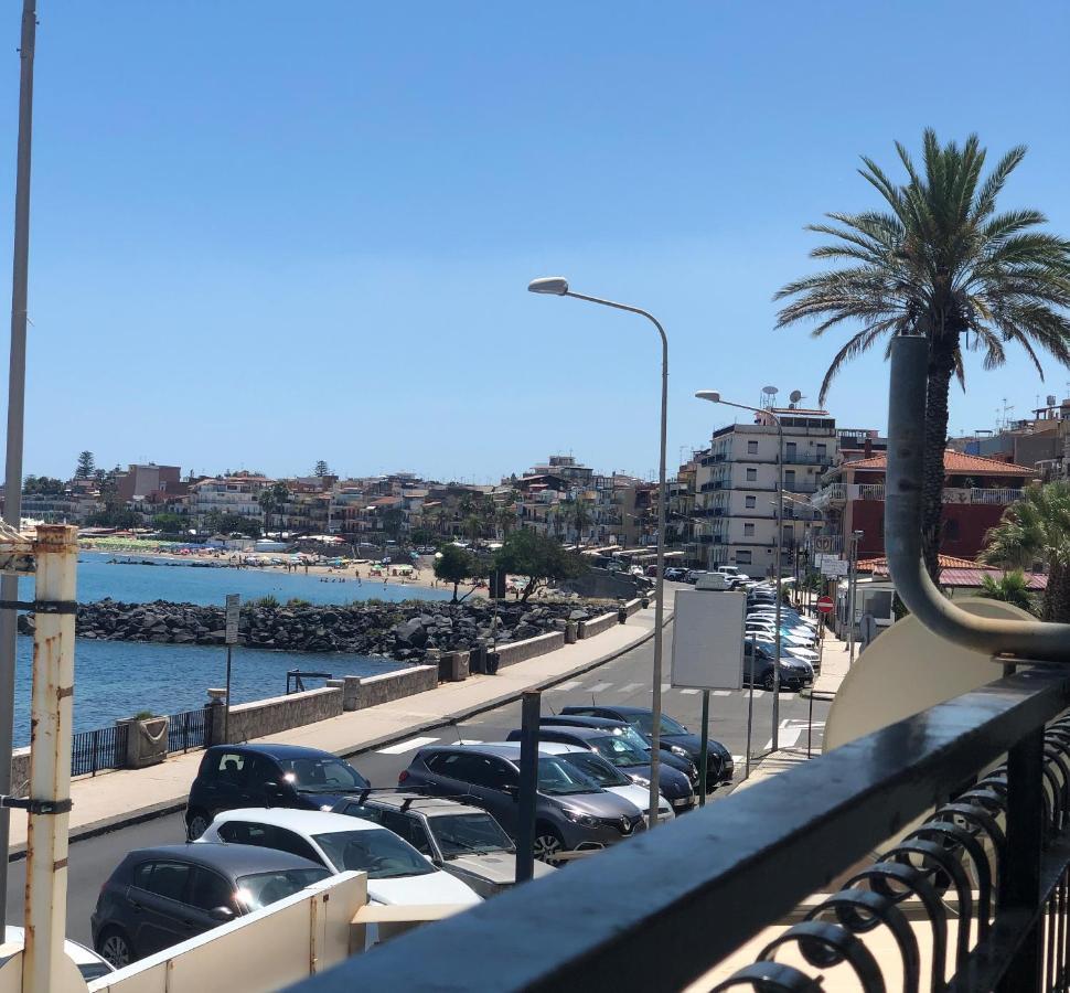 Apartamento VacanzeNaxos - Casa Frontemare Giardini-Naxos Exterior foto